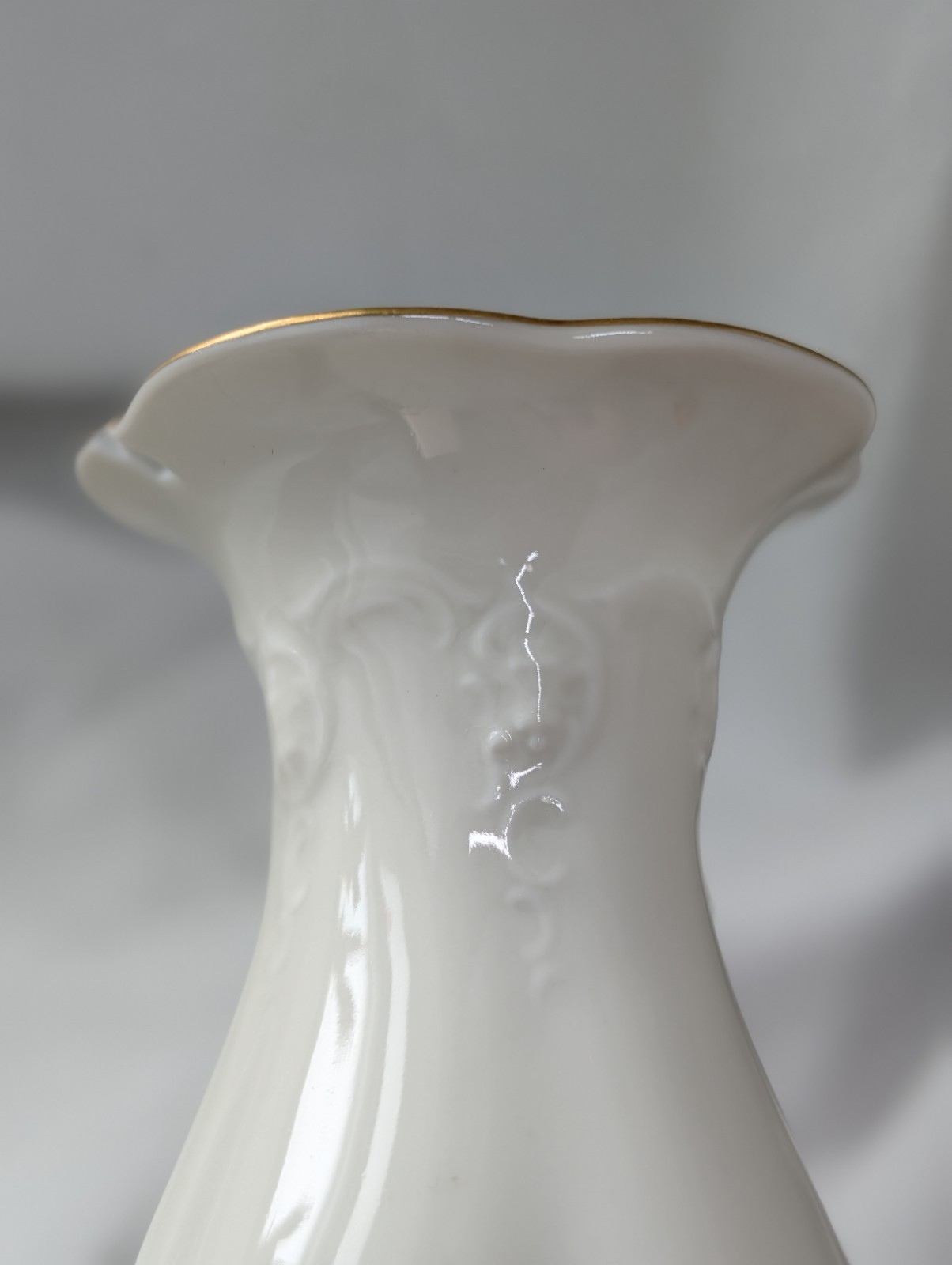 Rosenthal Classic Rose Monbijou 4.5″ Mini Vase Flared Glossy Germany FLAW READ