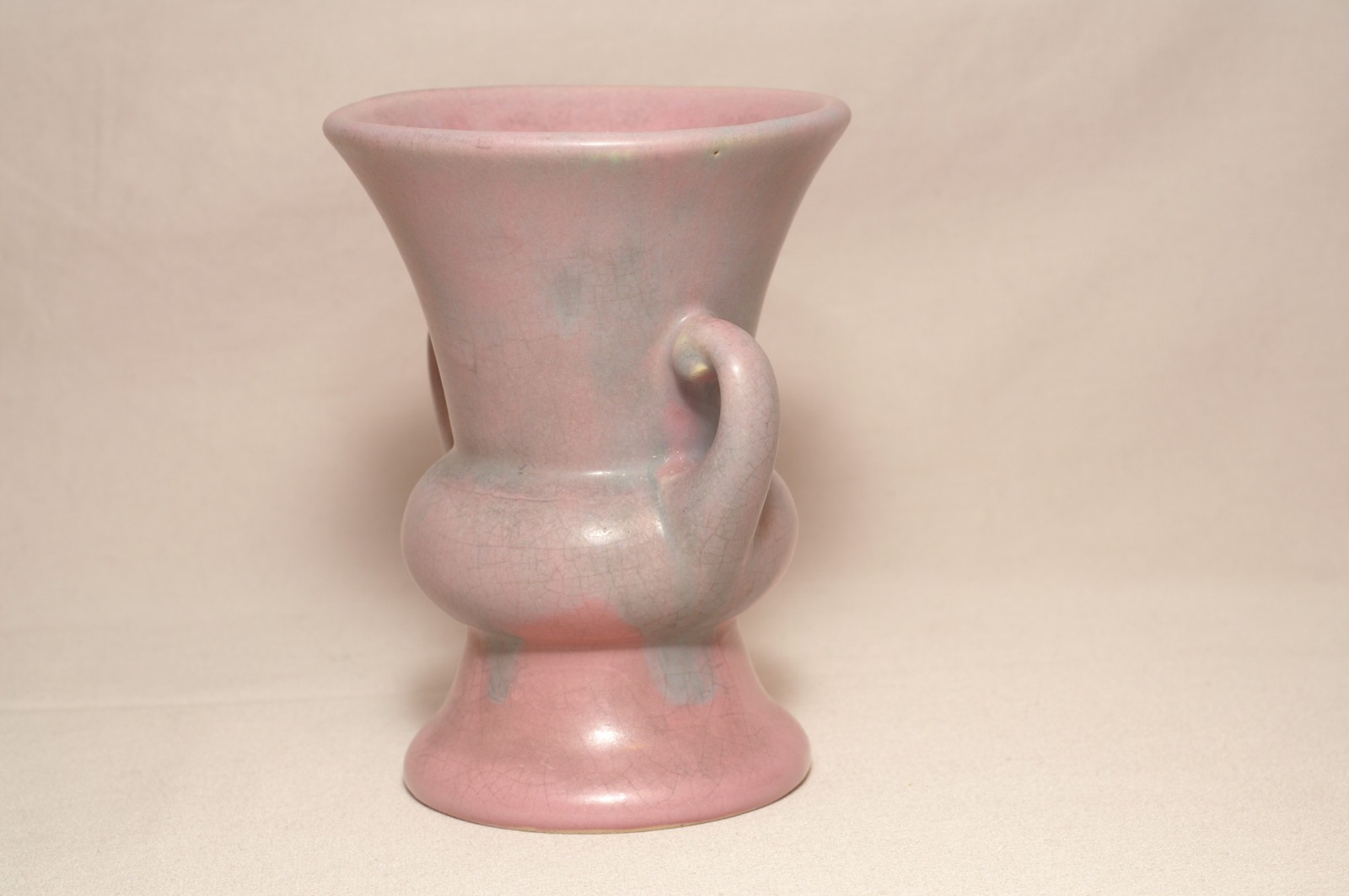 Vintage Camark Pottery Vase Two Handle Green Grey Over Rose Lilac Lavender 5.25″