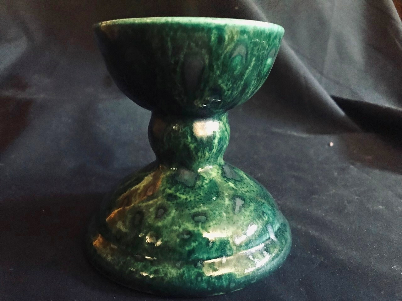 GAIL PITTMAN SIGNED PEDESTAL CANDLEHOLDER C2002 SOUTHERN LIVING MINT CONDITION.