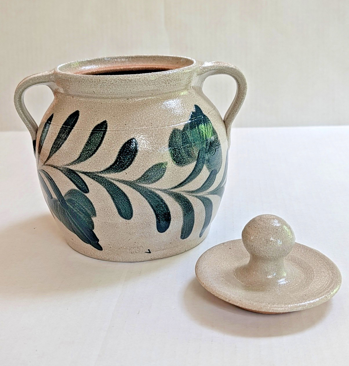 Vintage 1997 Salmon Falls Stoneware Lidded Bean Pot 2 Qt Pennsylvania Green