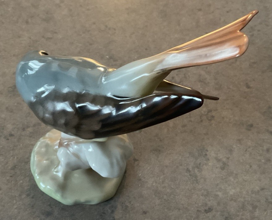 HUTSCHENREUTHER :: “REDSTART CHEN” 4 1/4” BIRD FIGURINE K Tutter 1960’s GERMANY