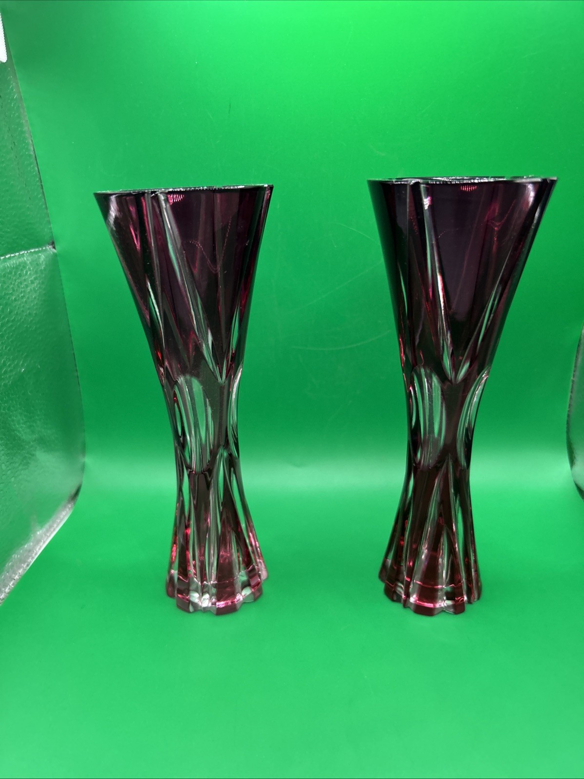 Caesar Crystal Bohemiae Czech Republic Hand Cut Lead Crystal Red Bud Vase (2)