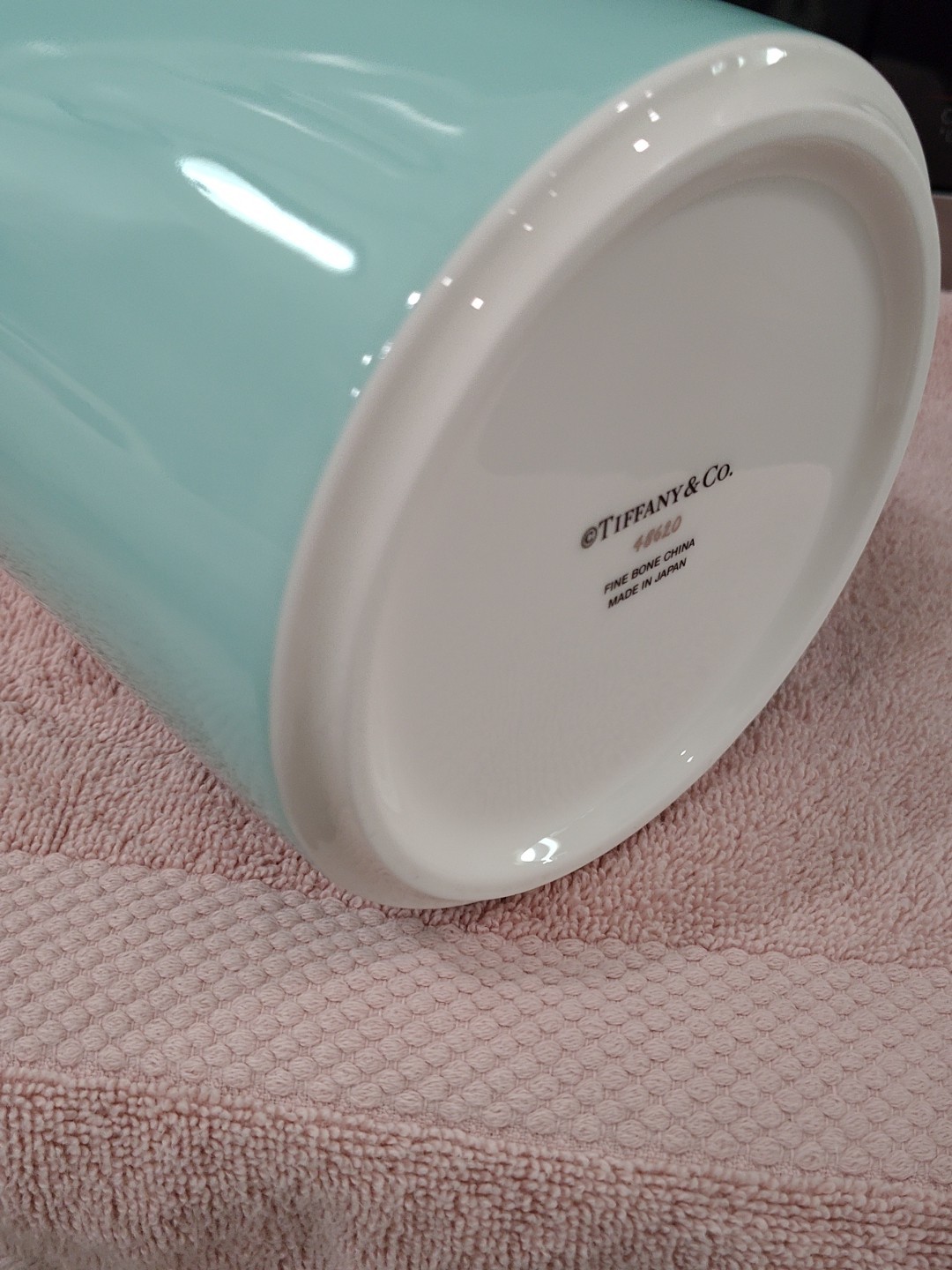 Tiffany & Co. Colored Block Vase Fine Bone China Green & White Made In Japan