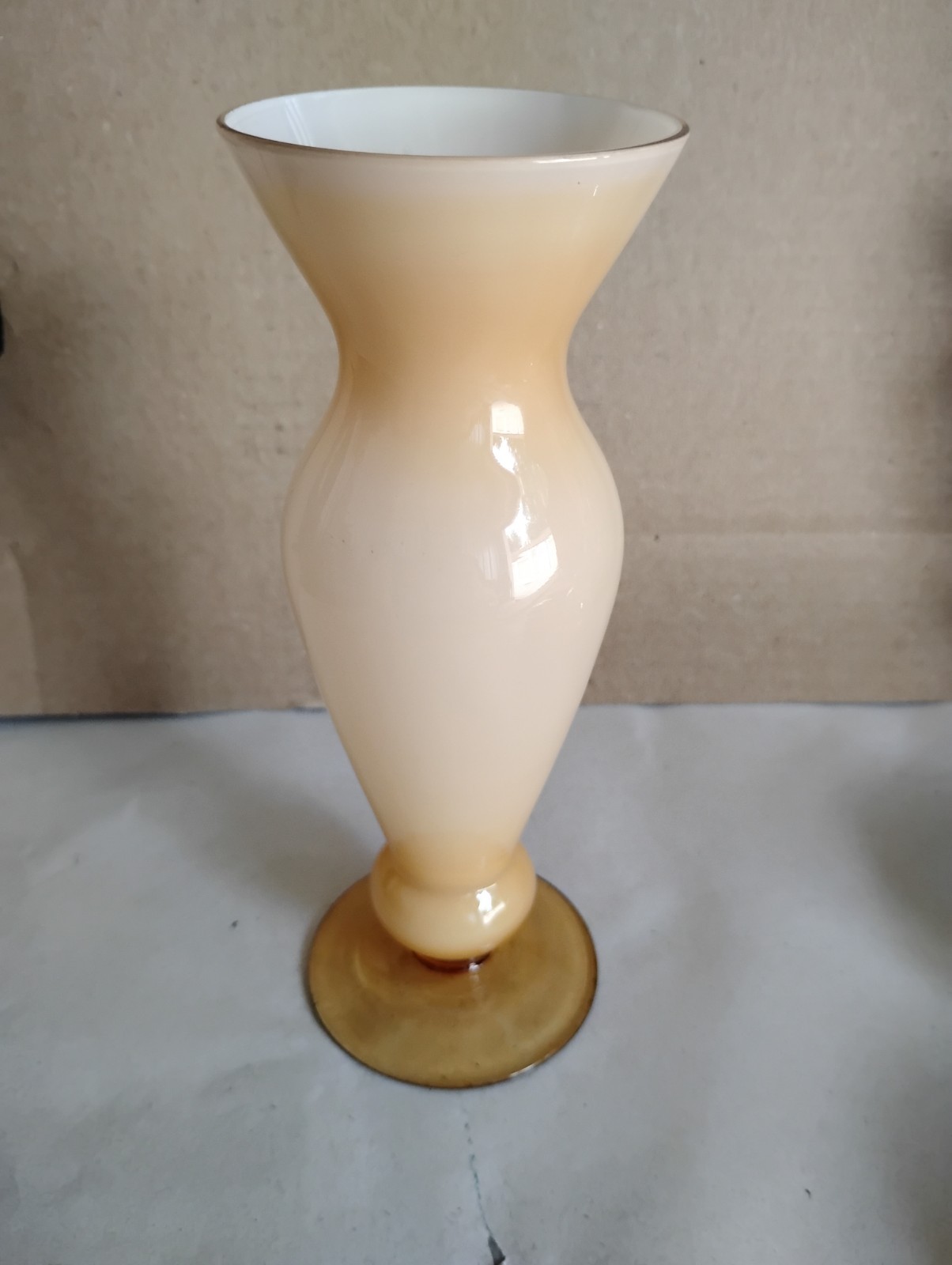 Beautiful Peach Ombre Glass 7″ Vase White Inside