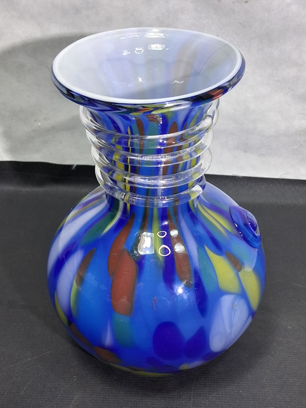 Vintage MCM Blue Green Yellow Spatter Glass Flower Vase Spiral Swirl 5 7/8″ Tall