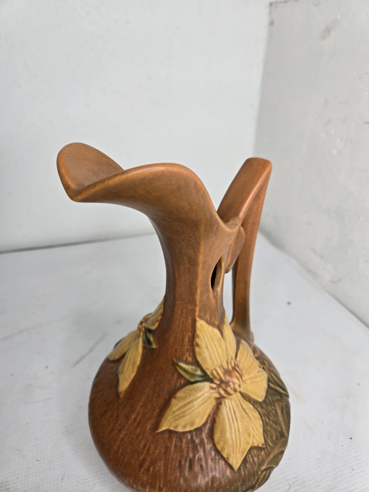 Roseville Pottery Handle Pitcher Brown Clematis Style 17-10