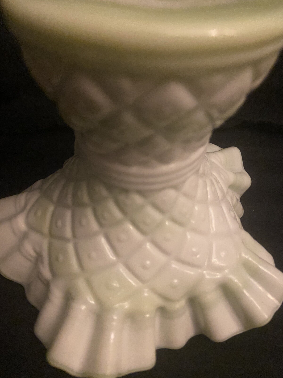 Kanawha Glass Mint/Lime Green & White Ruffled Vase Vintage 1980s Slag Glass
