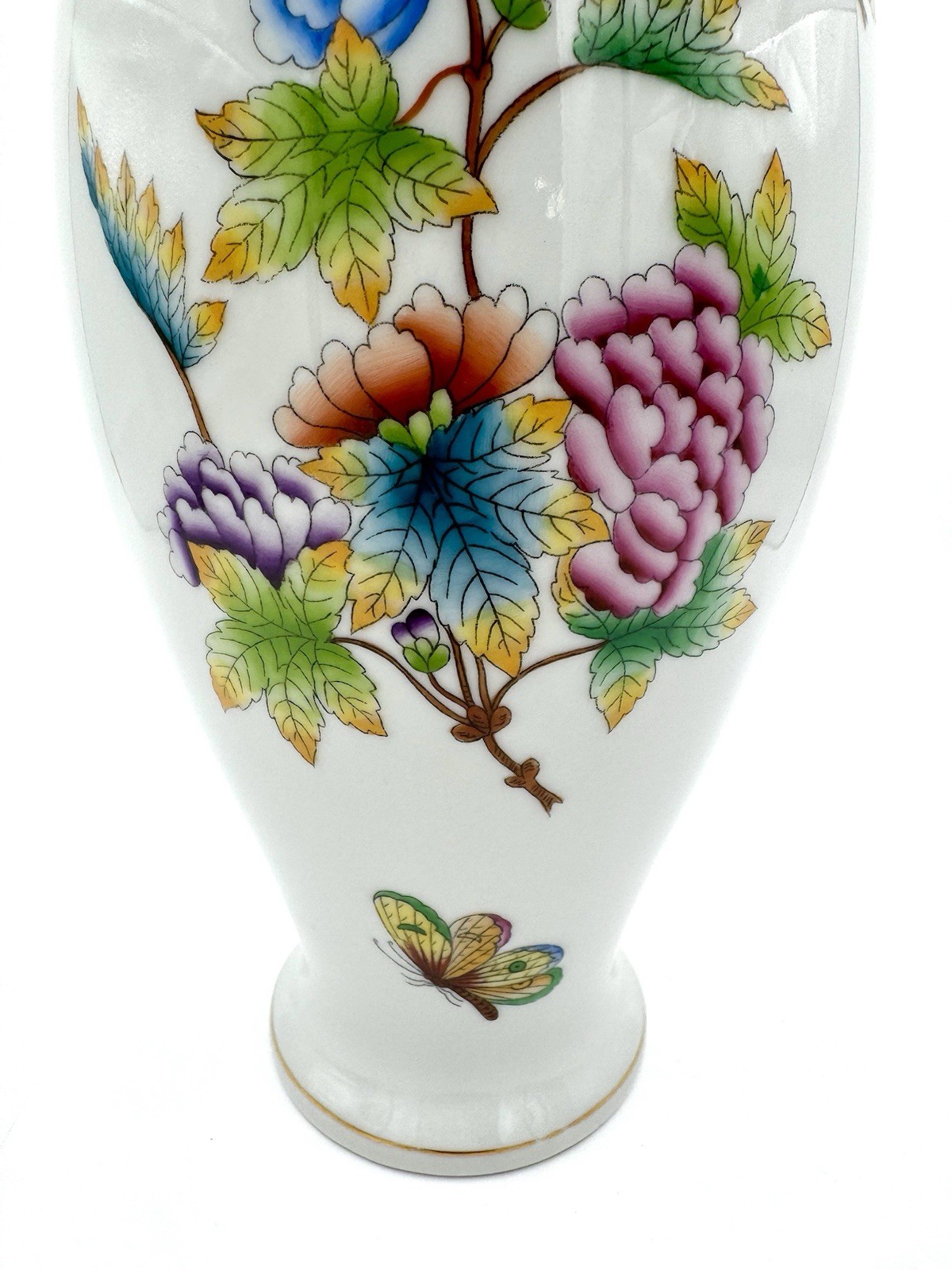 Herend Queen Victoria 7175 – Handled Vase, 13”