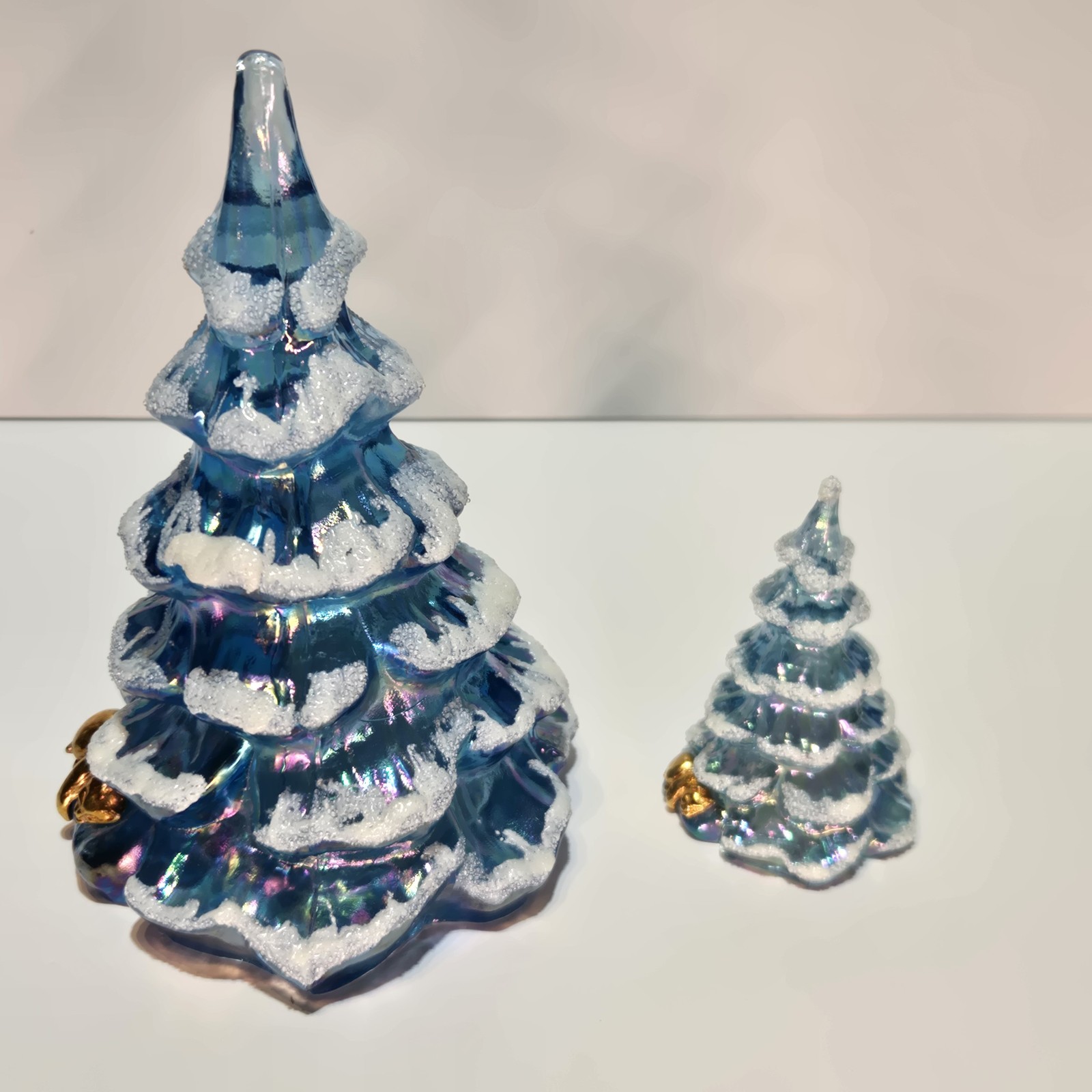 Vintage Fenton Blue Iridescent Flocked Christmas Tree Gold Cat 95th Anniv Set 2
