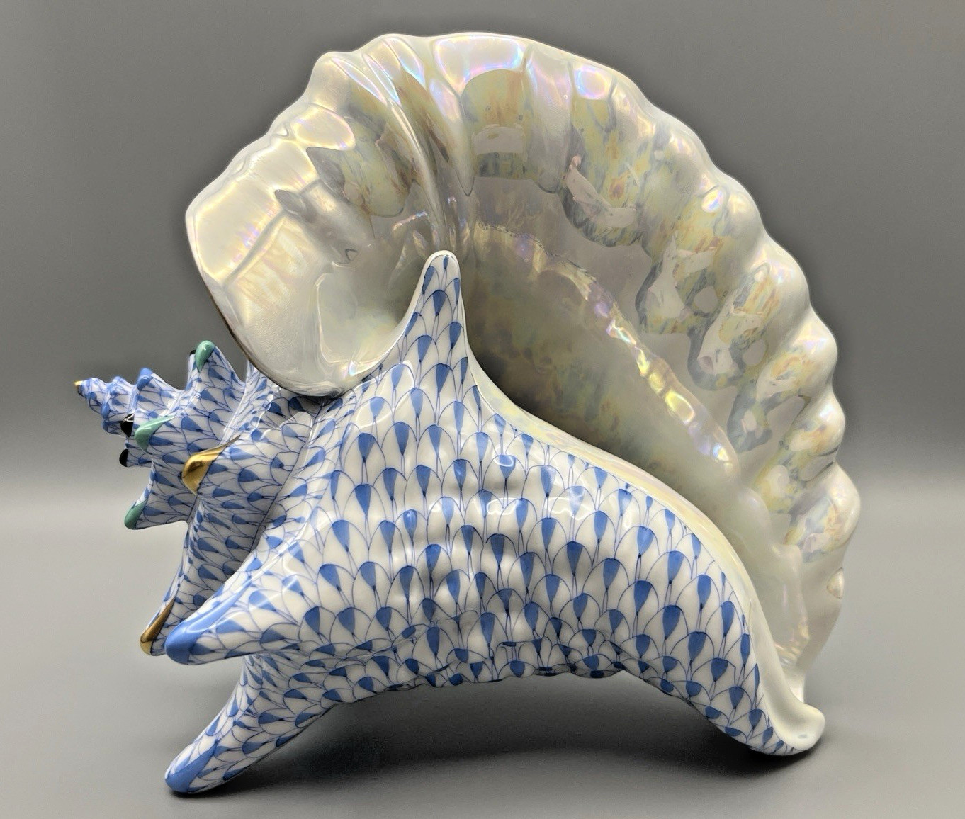 Herend Figurine 15555 – Extra Large Conch Shell 6.6″ – Blue Fishnet ($2200)