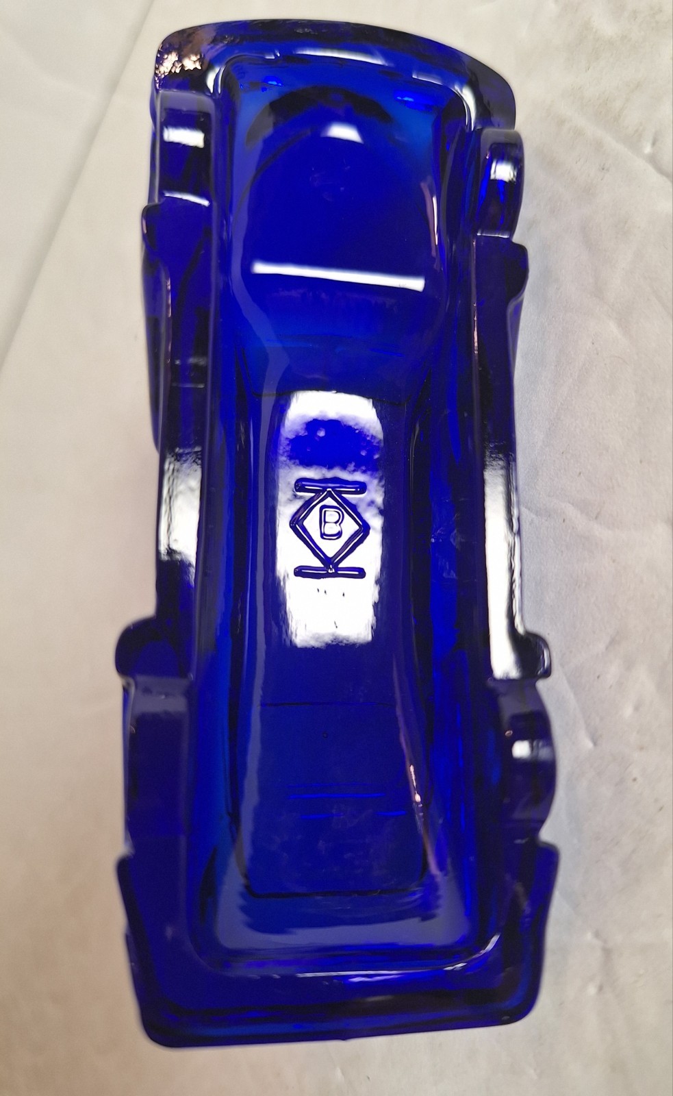 Vintage Boyd’s Crystal Art Glass Collectible Car Tucker Torpedo Cobalt Blue