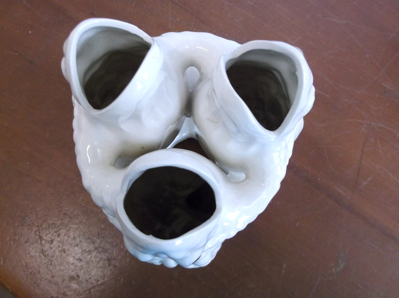 Vintage 3 Dancing & Singing Frogs 7 1/4″ White Ceramic Vase ~ Made in Japan