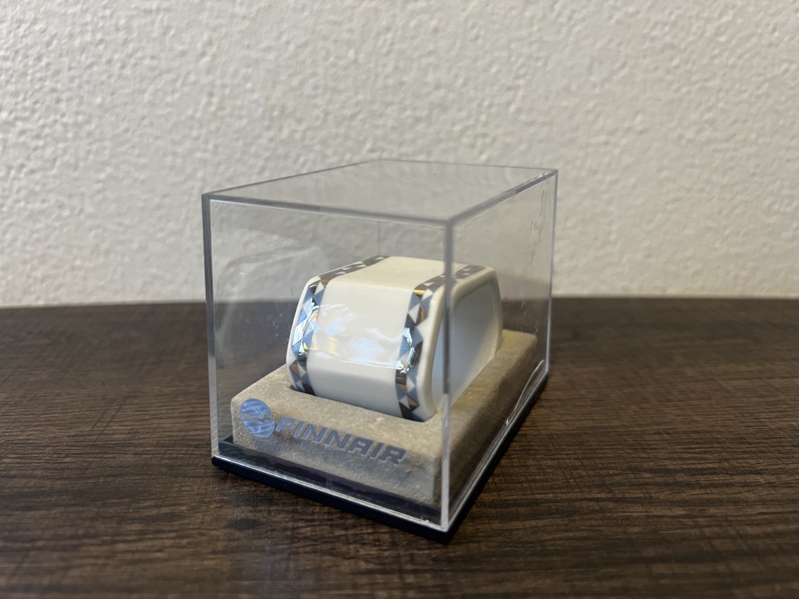 Arabia Ceramic Figurine White/Black/Gold Geometric Signed Kaj Franck Box