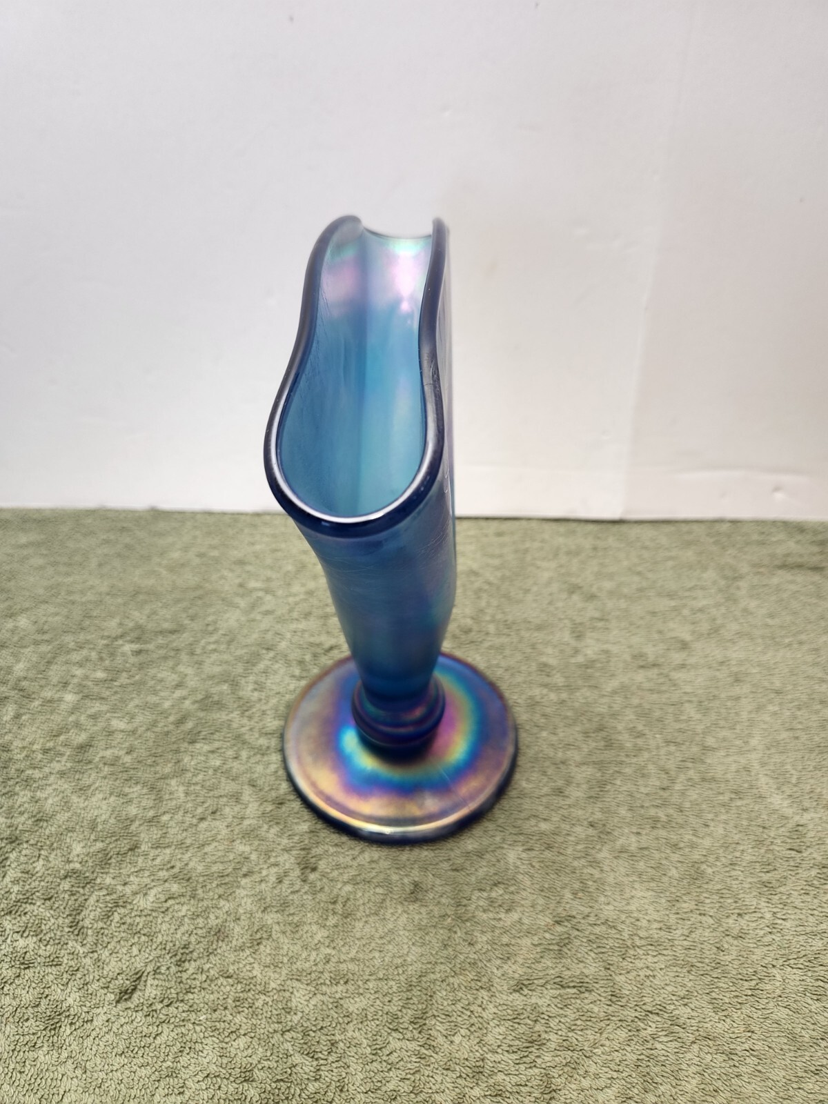 Fenton Blue Iridescent 1970’s Stretch Glass Fan Vase 8.5”