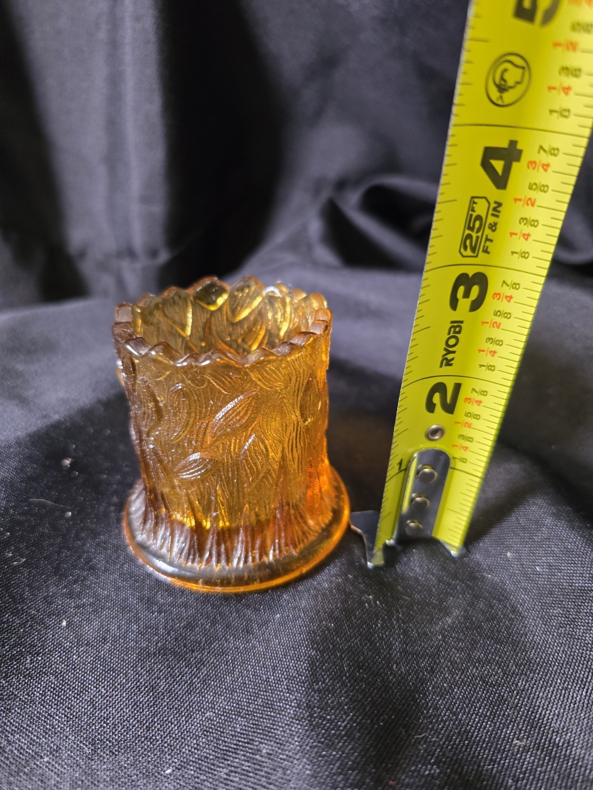 Amber Glass Leaf Pattern Figurine Decorative Ornament 2.5 in Tall