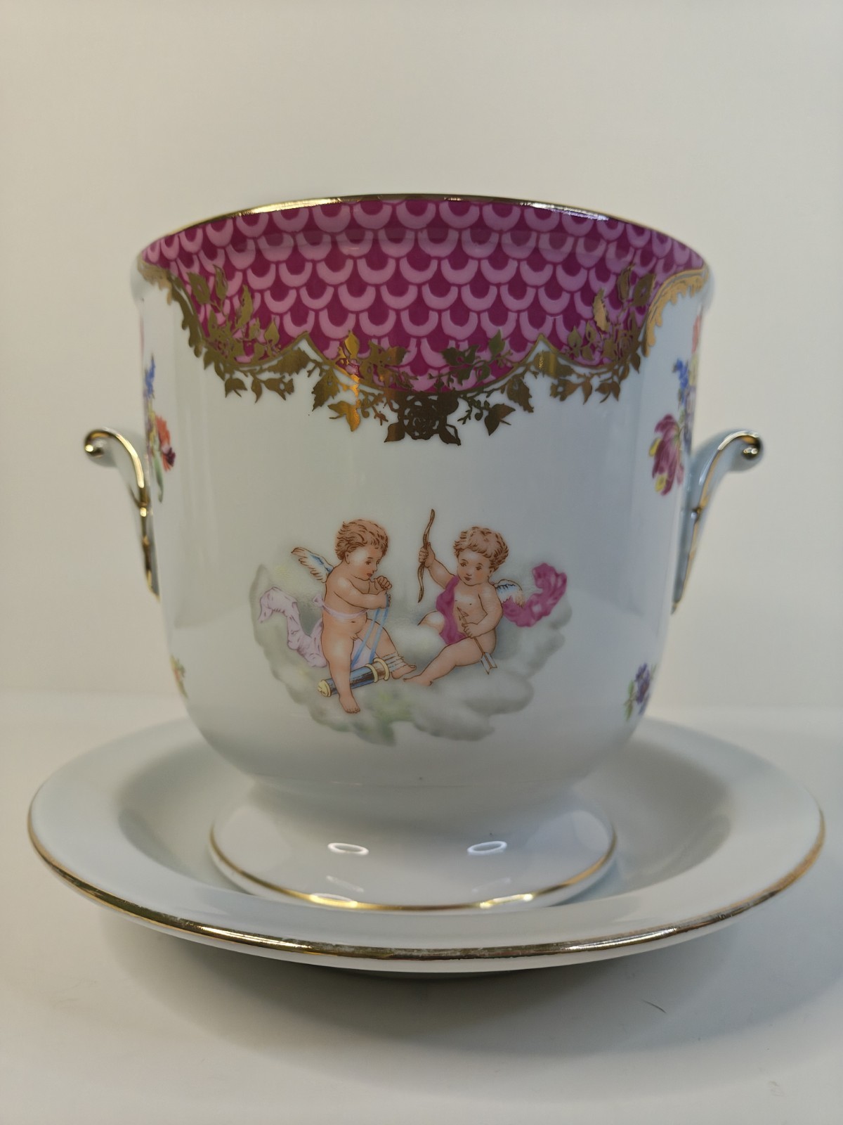 European Hand Painted Porcelain Jardinière Pink Fish Scale & Cherubs Flowers