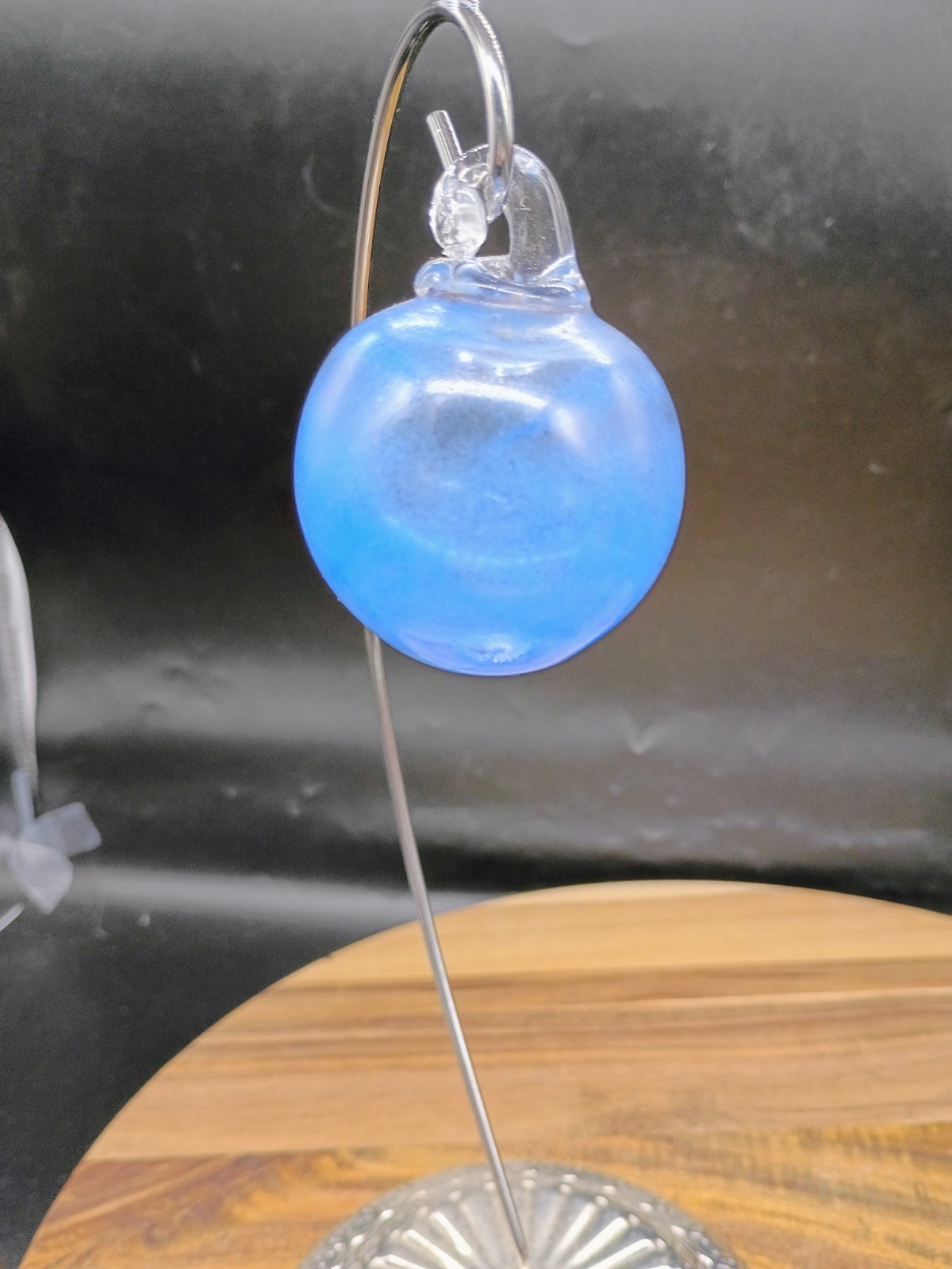Hand Blown Art Glass Orb Witch Ball Suncatcher Christmas Ornament 2.5″