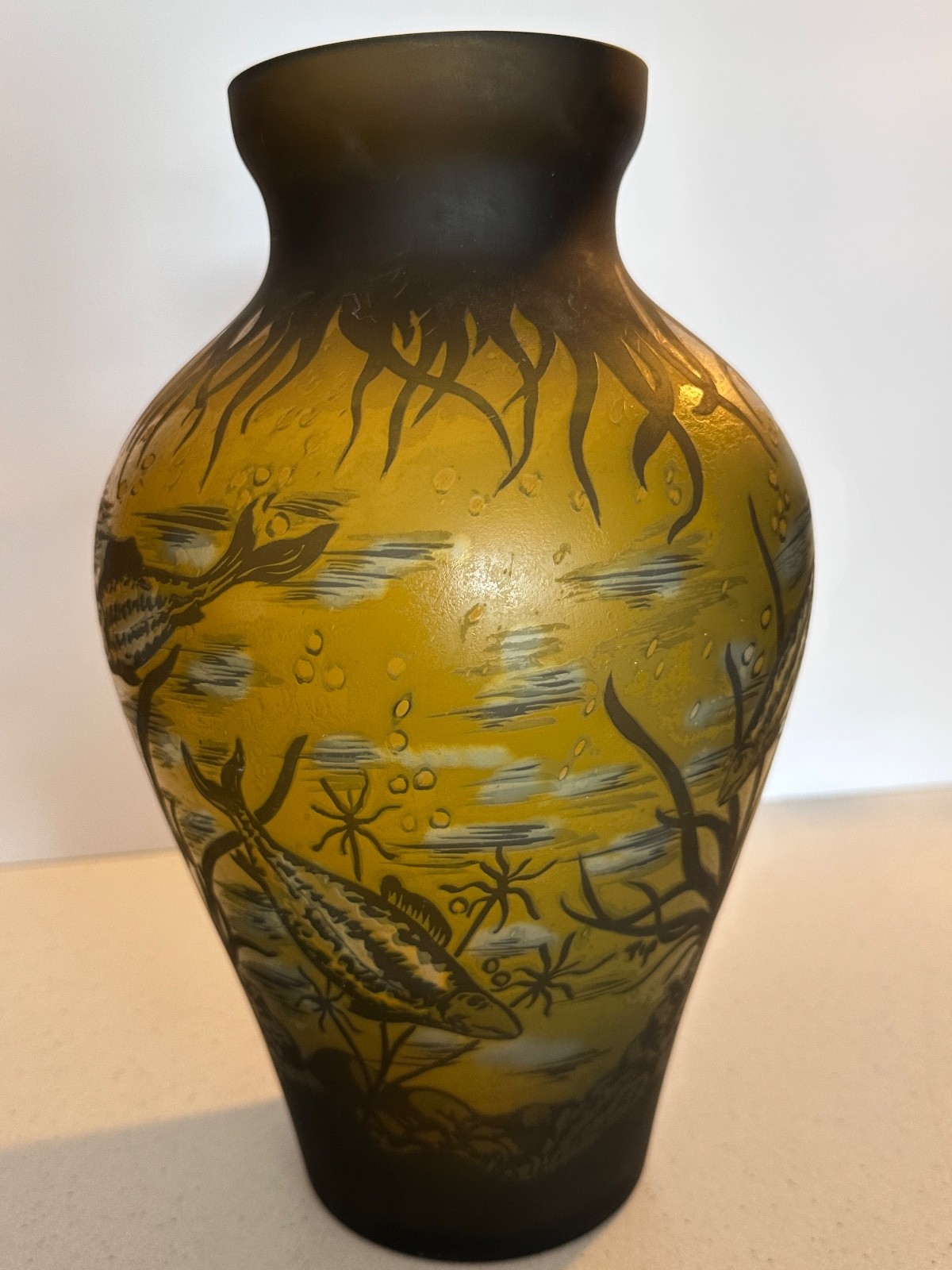 LARGE GALLE STYLE VINTAGE ART NOUVEAU CAMEO VASE FISH SEASCAPE 12” Glass Etched