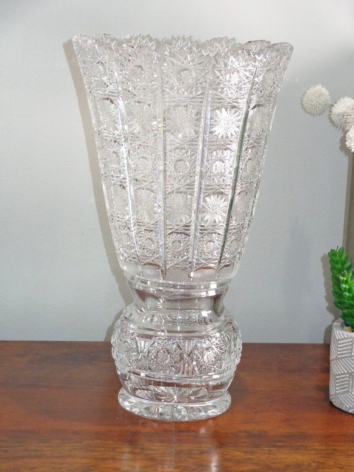 Gorgeous Bohemian Czech Cut Glass Lead Crystal 12″ Vase in QUEENS LACE