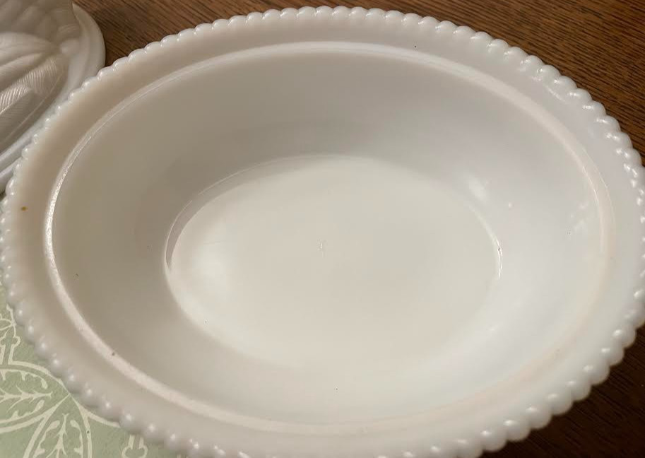Vintage Westmoreland White Milk Glass Chicken Hen on Nest Covered Dish 8″