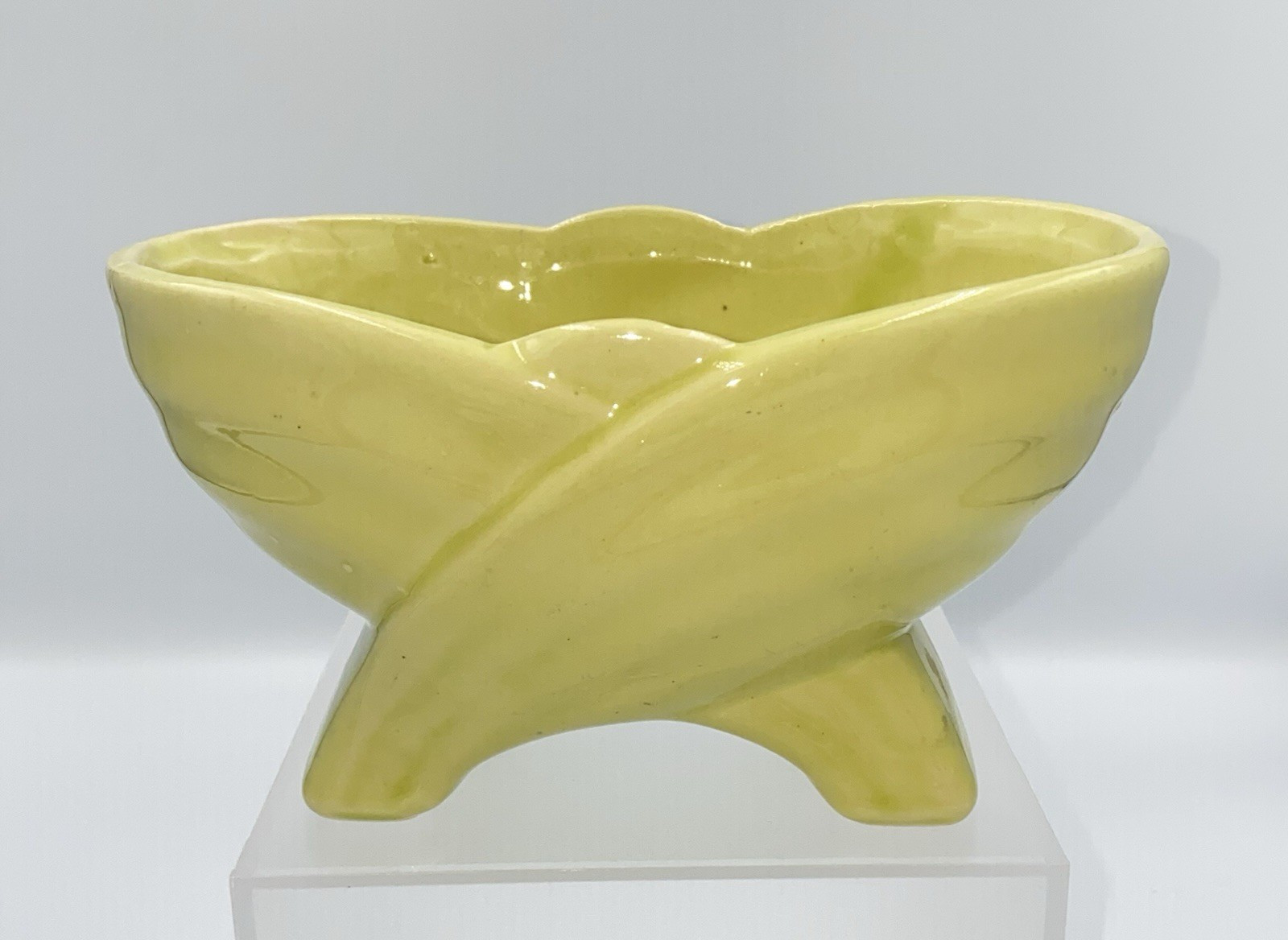 1950’s Planter Fredericksburg Pottery Art Deco Chartreuse Lime Waterfall 6″ GUC