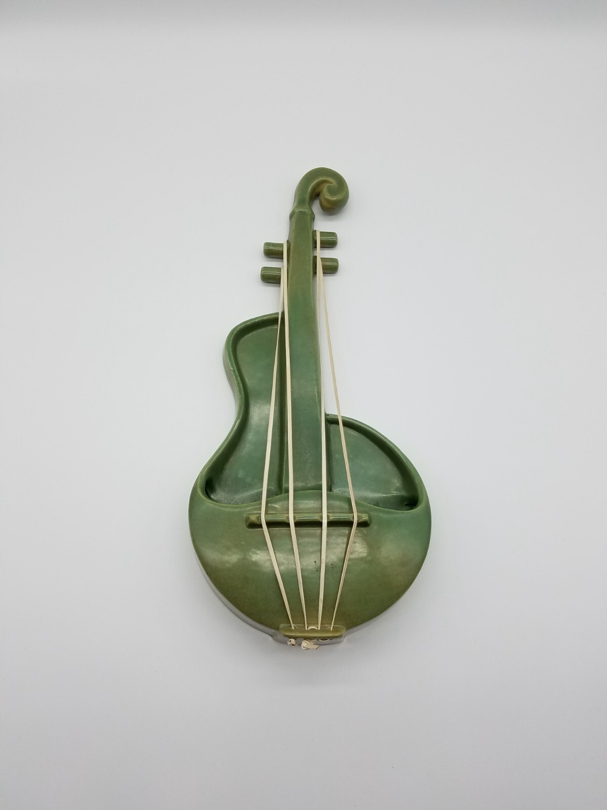 VTG Red Wing Pottery Green Violin Wall Pocket Vase Hanging Musical Instrument