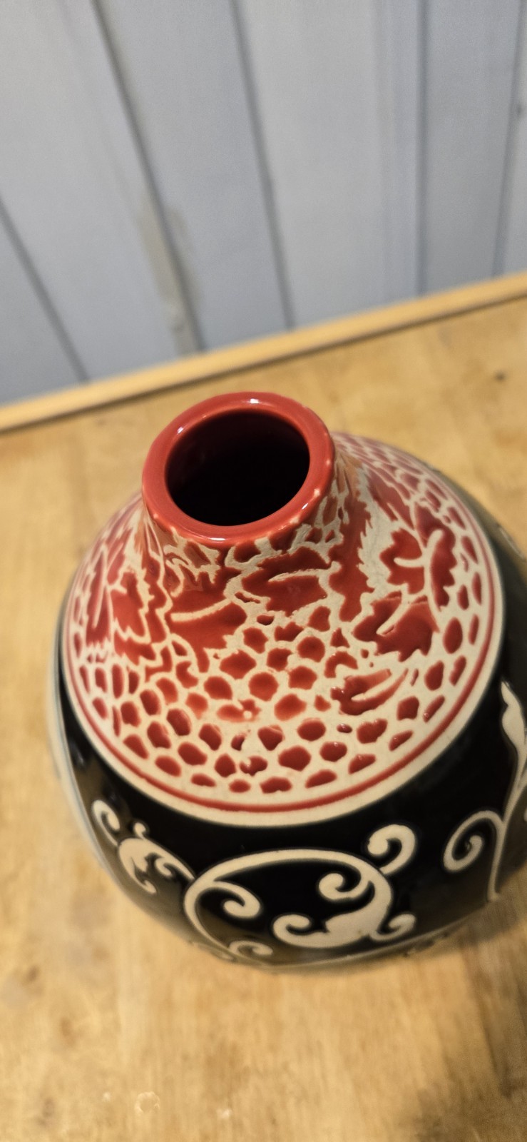 Red, Black & Blue Ceramic Vase. 9″T By 8″W Mint Condition