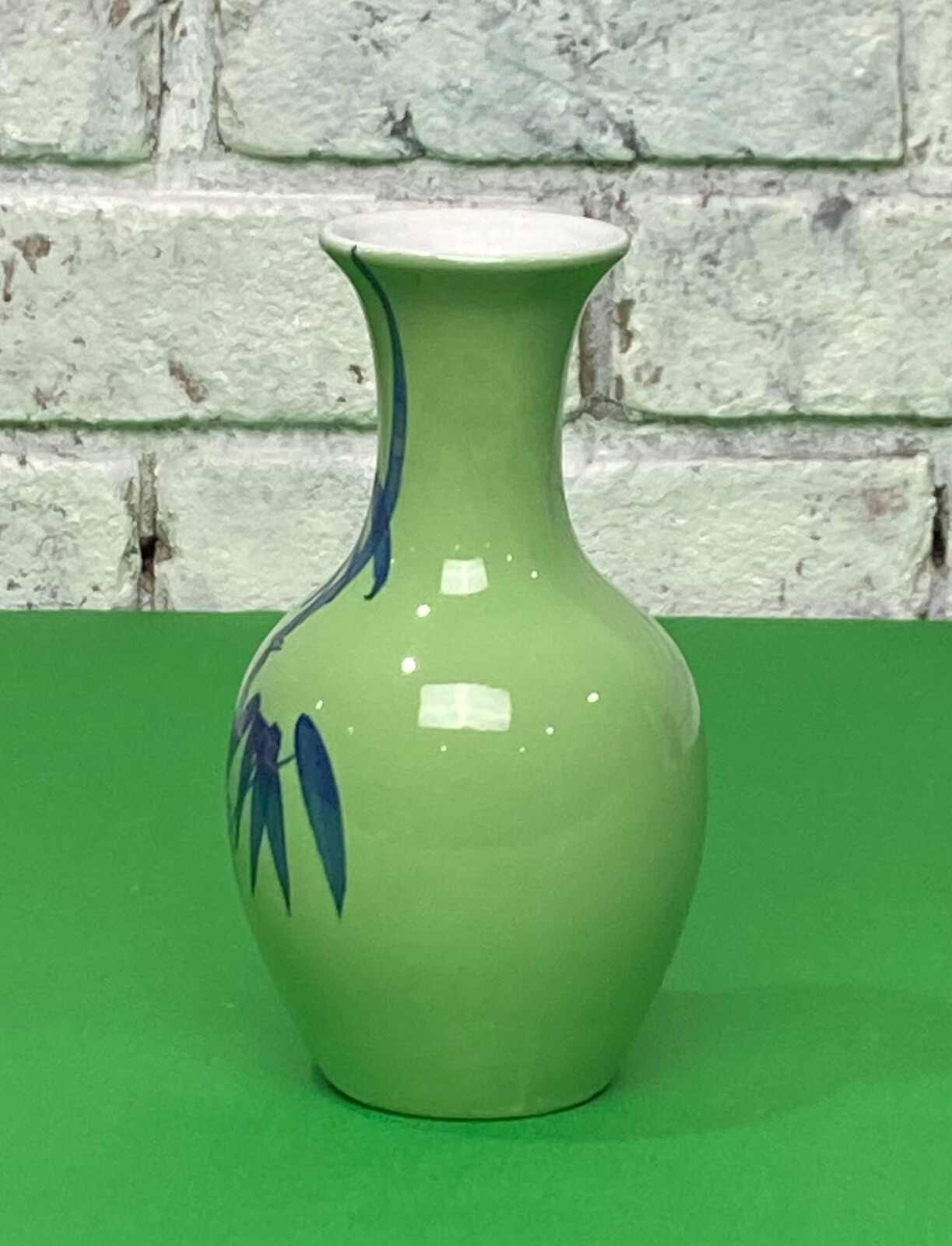 Vintage Rubens Original Art Pottery Hand Painted Green Ceramic 6″ Asian Bud Vase