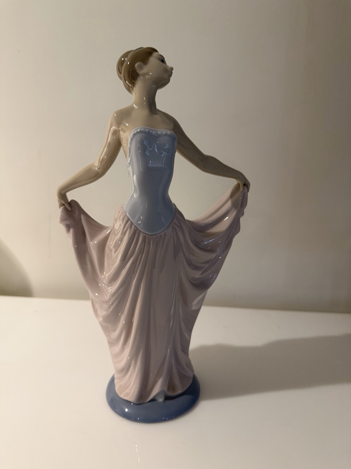 Lladró Porcelain Ballerina Figurine Art Deco Light Blue Beige pink Spain Glossy