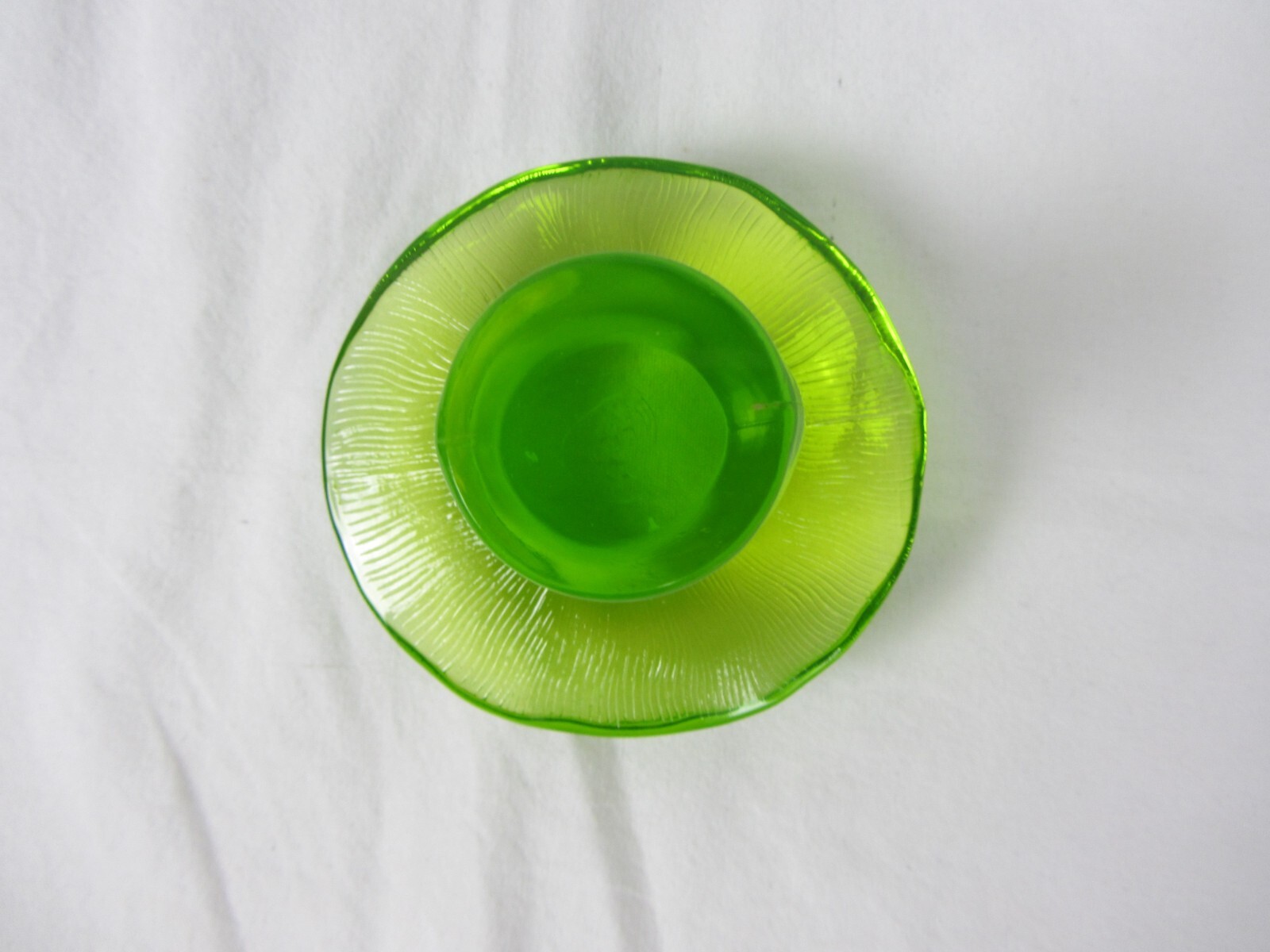 Viking Uranium Glass Medium Epic Mushroom 3 Inches Tall Vintage No Chips