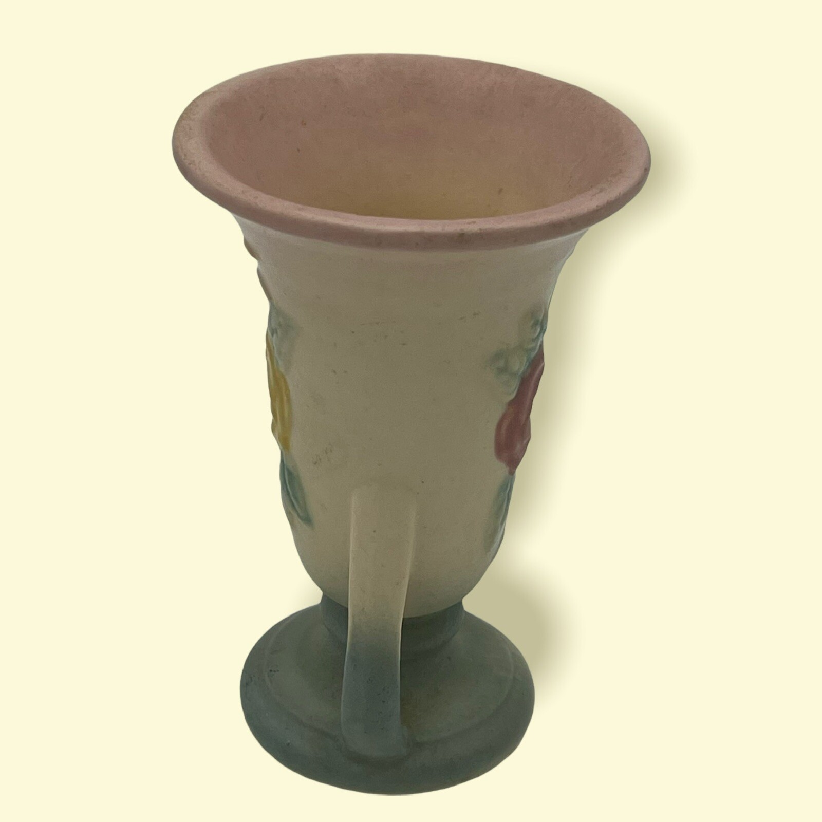 Vintage HULL open Rose 5 Inch Handled Vase, Pink And Yellow Flowers #130. ( BD)