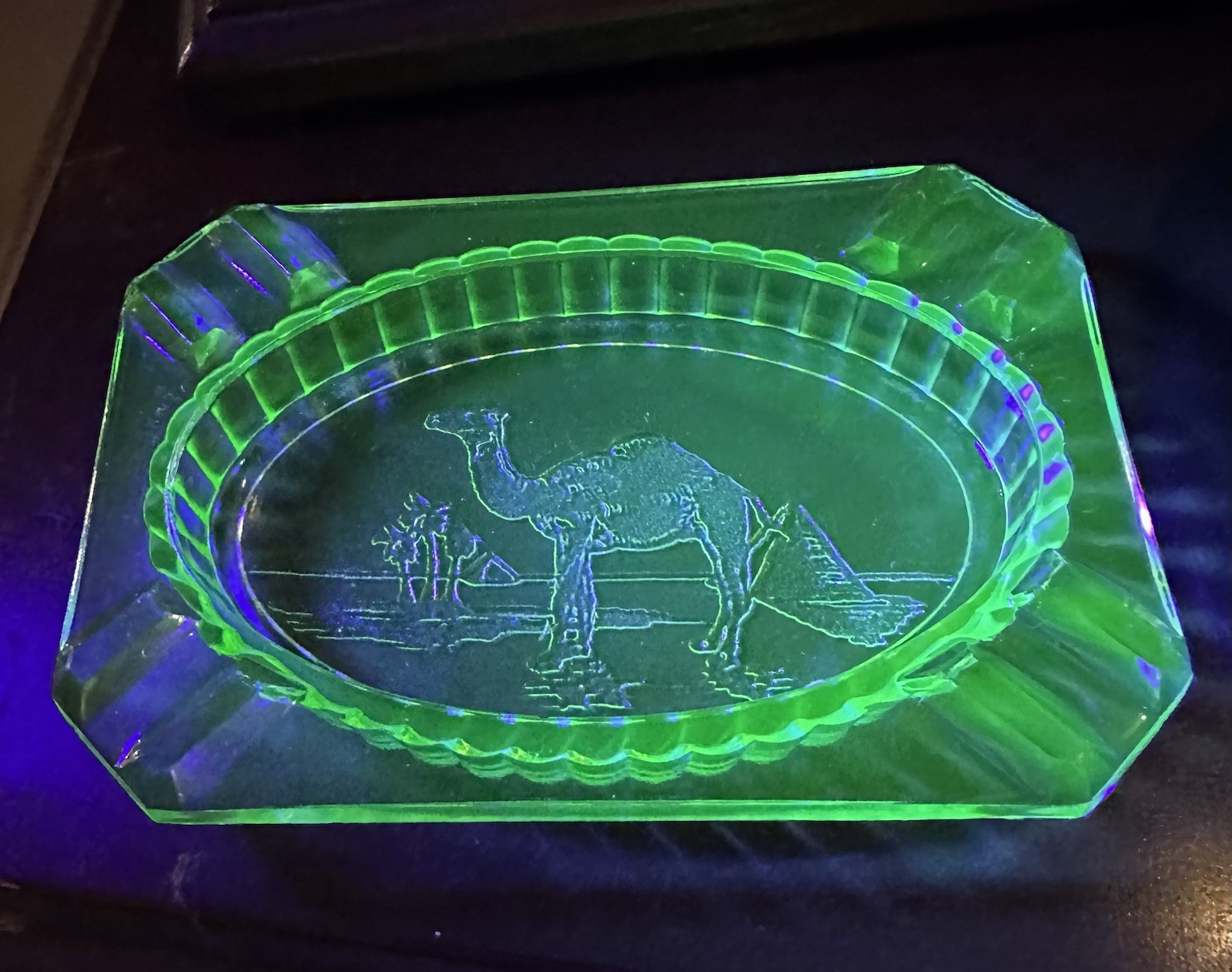 Vintage Art Deco Uranium Glass Camel Pyramid Egyptian Scene Ashtray UV Reactive