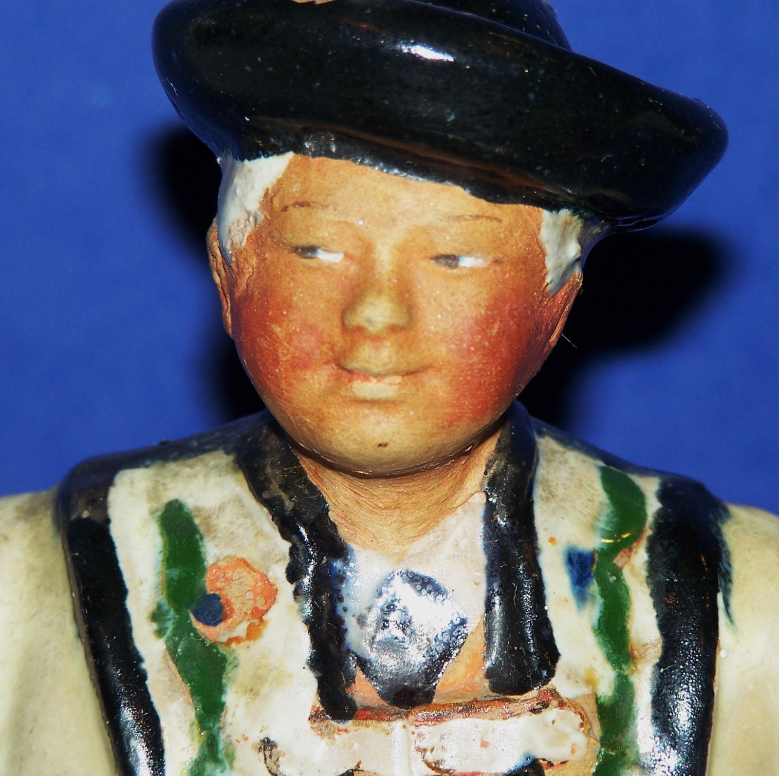 WONDERFUL VINTAGE SZECSI KERAMIA BUDAPEST TERRACOTTA MAN/BOY 7 3/8″ FIGURINE