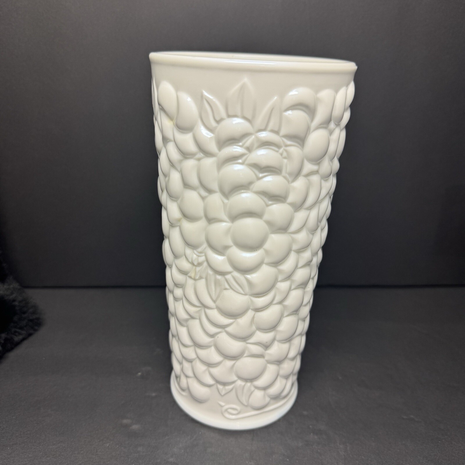 Vintage Milk Glass Grapes & Vines VASE 7 1/2” tall 3 1/2” Diameter Indiana Glass
