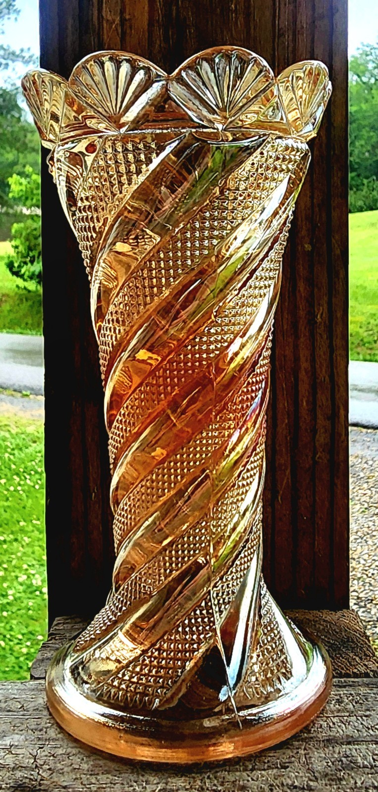 VINTAGE CARNIVAL GLASS McKEE MARIGOLD SPIRALED DIAMOND POINT VASE GORGEOUS 1902