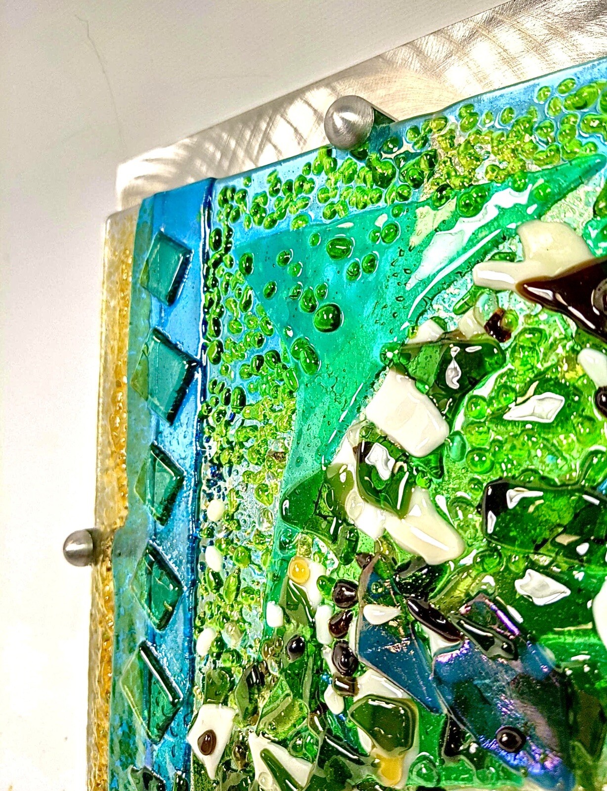 EXCELLENT UNIQUE MODERN ABSTRACT GLASS & ALUMINUM WALL SCULPTURE BY K DAHL