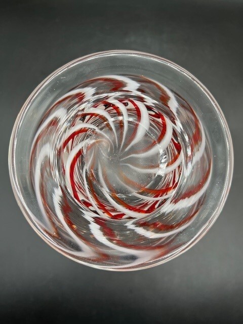 Hand Blown Art Glass “Infused Candy Cane Swirl” Vase 7″ X 4 3/4″ – Very Pretty