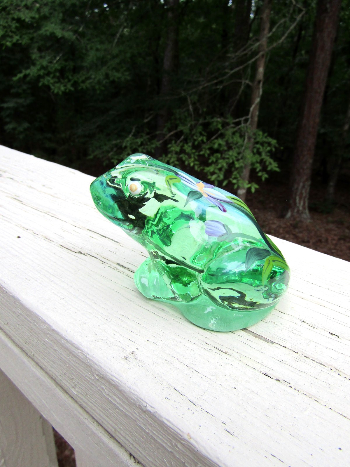 Fenton Glass / Light Green FROG Figurine / IRIS Trim / K. Pickenpaugh / 1998