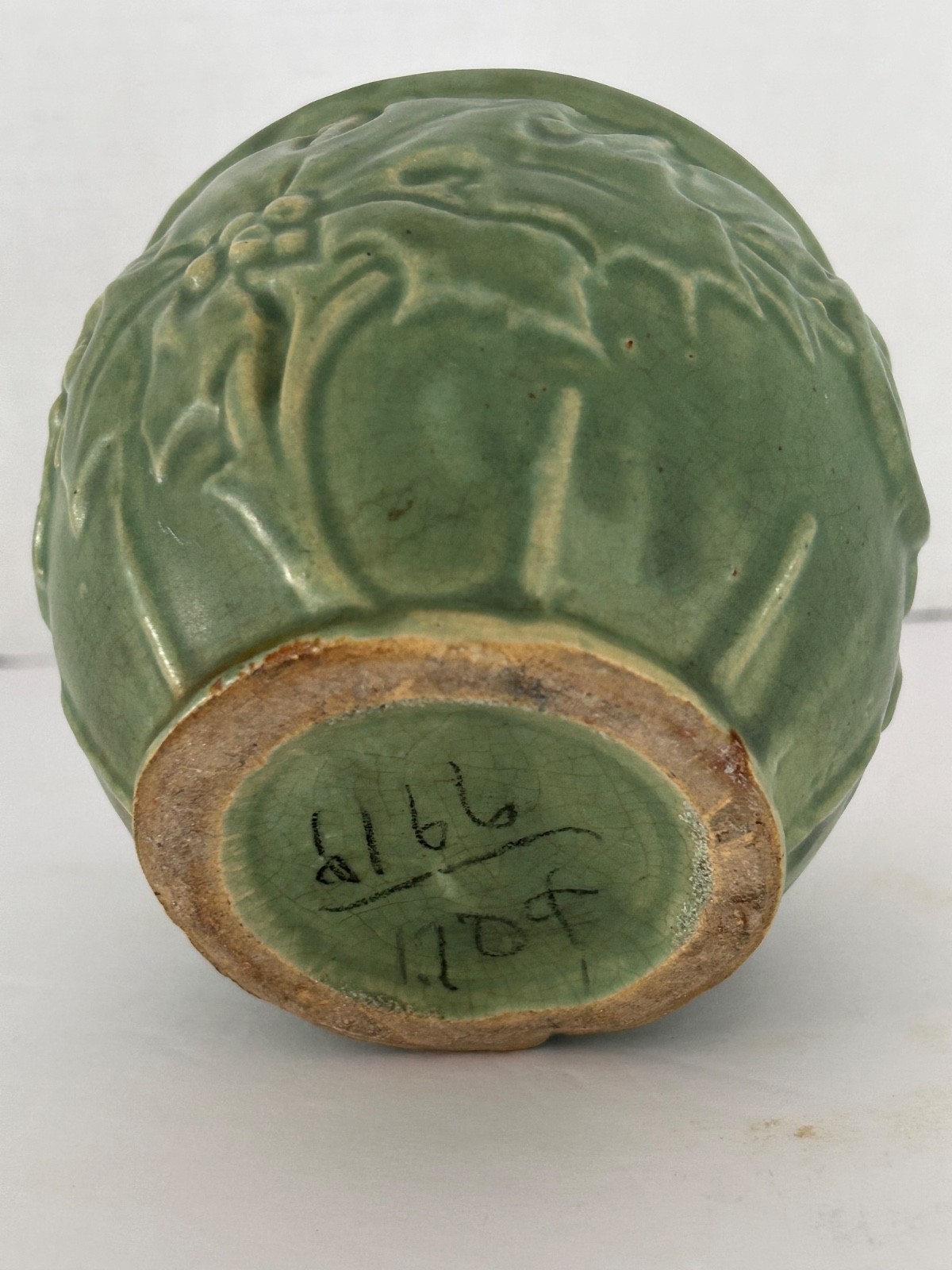 Brush McCoy Pottery Matte Green Holly Berry Planter Jardiniere 4 1/8″ X 3 3/4″