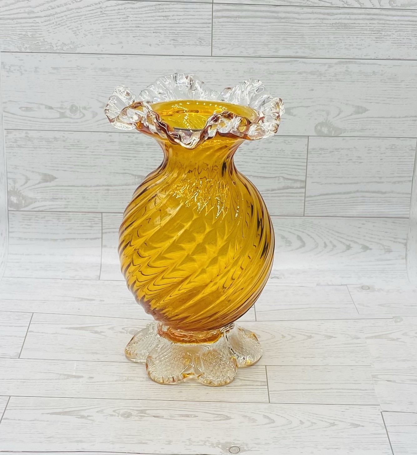 Chalet Heritage LXXI Bullicante Amber Glass Swirl 8” Vase Ruffled Rim HTF