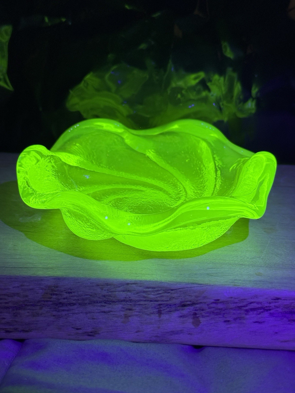 Fenton Topaz Uranium Vaseline Glass Swirl Ashtray 5-6 Inch Mint
