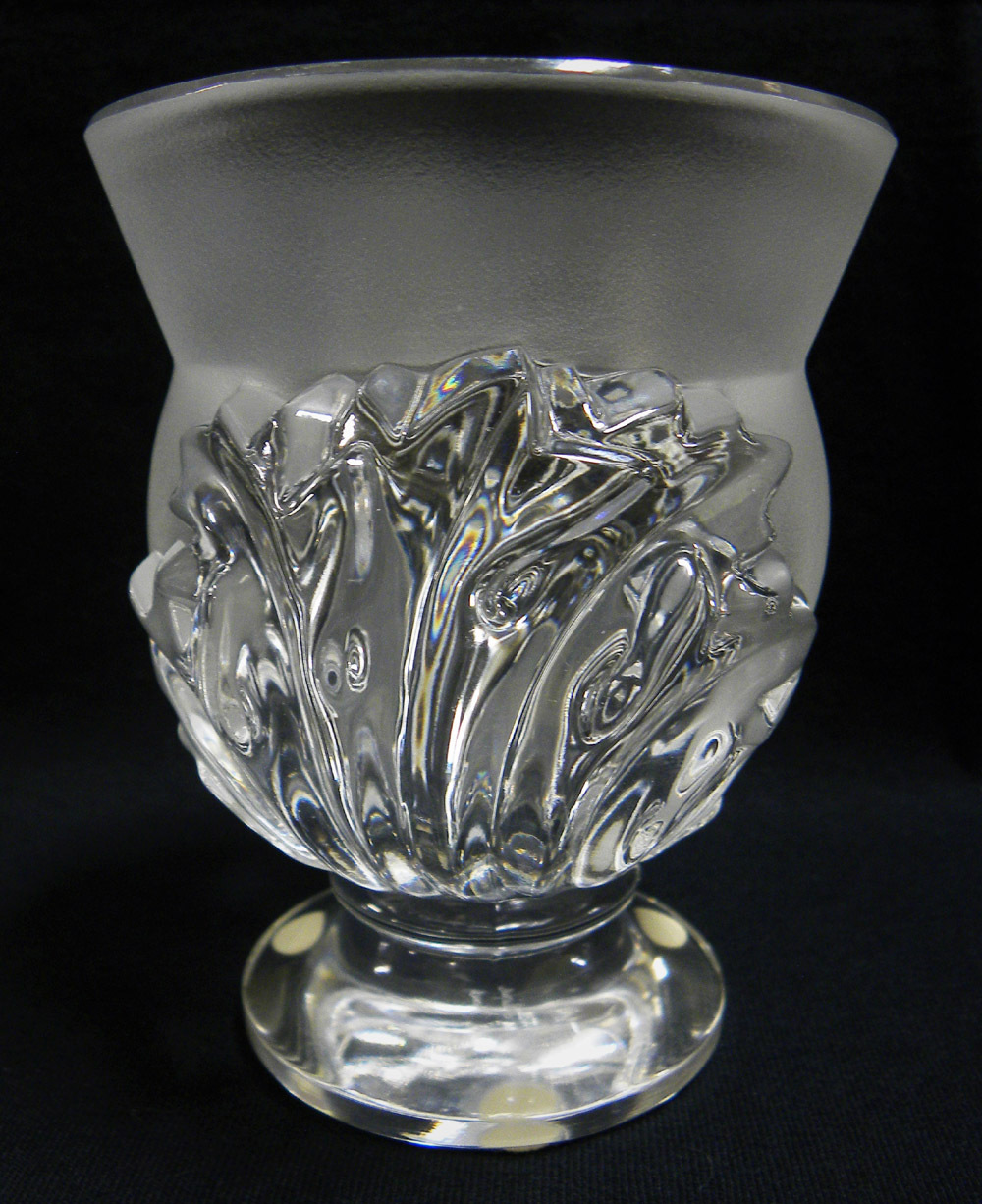 LALIQUE FRANCE ST. CLOUD HEAVY CRYSTAL FROSTED VASE WITH ACANTHOS LEAVES