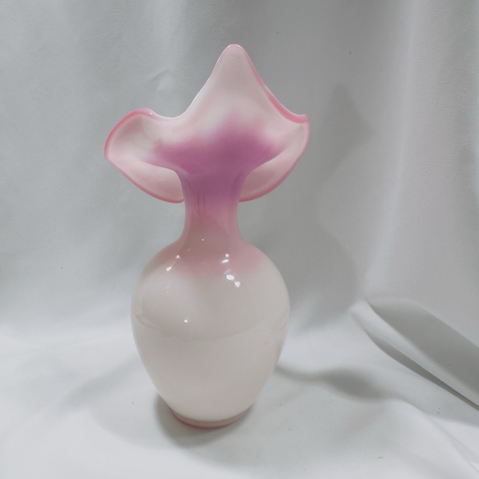 Art Glass Jack in the Pulpit White Pink Purple Ombre Glass 10.5″ Vase Wavy