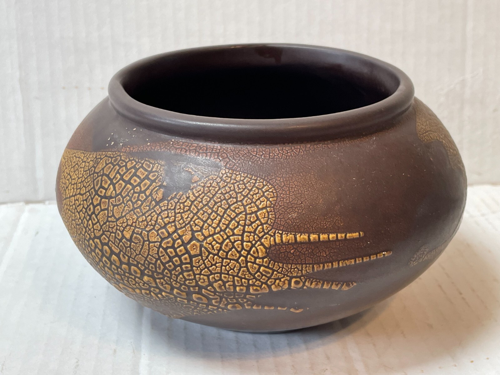 Vintage Squat Vase, Round Brown Art Deco Design 6 1/2″ Diameter x 3 1/2″ Tall