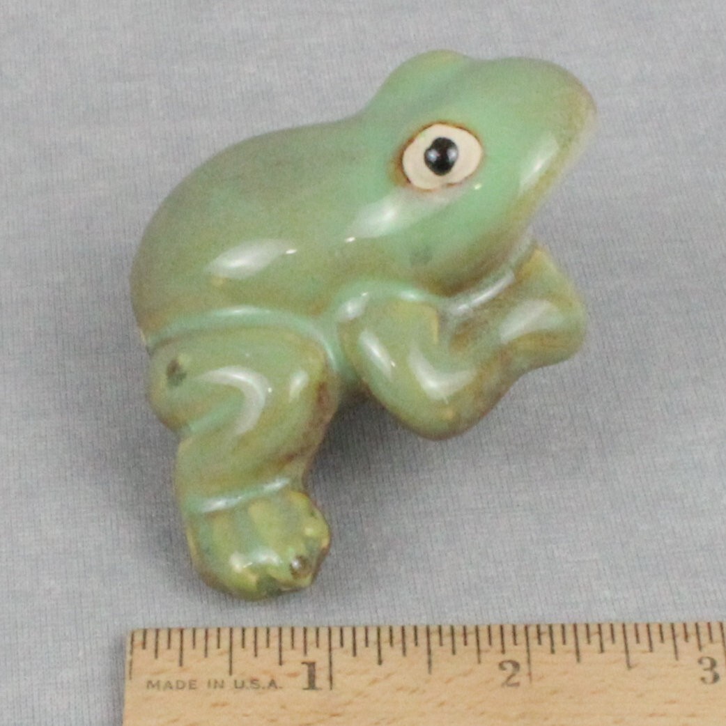 Art Pottery FROG Figure Figurine Green Glossy Glaze 3 x 2 x 2 inch Unbranded