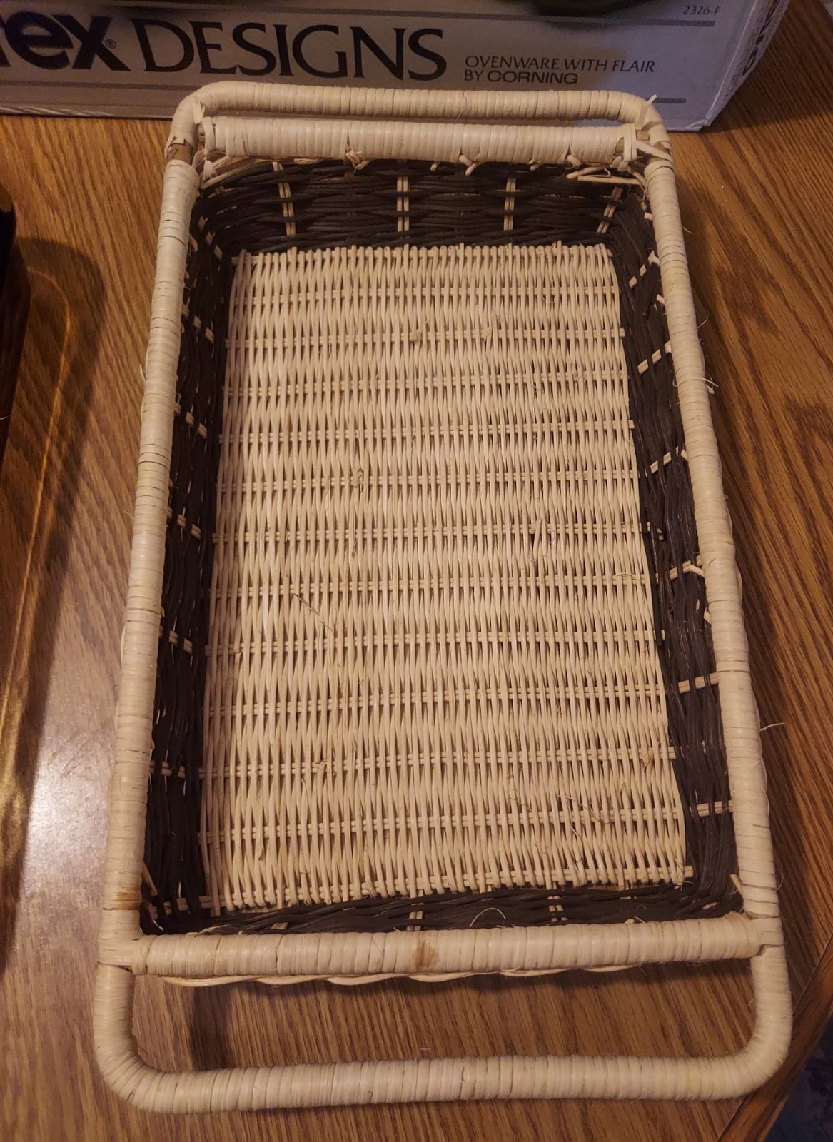 Vintage Pyrex 2Qt L Oblong Rectangular Glass Baking Dish in Rattan Basket Retro