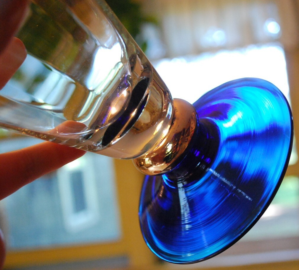 Vtg Tiffin Franciscan HAND BLOWN OPTIC GLASS Trumpet Vase COBALT BLUE FOOT/GOLD