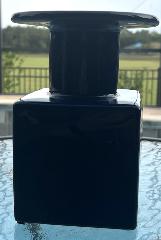 Michael Graves Designs Cobalt Blue Cube Vase 5 7/8″ x 8 1/8″ in Original Box