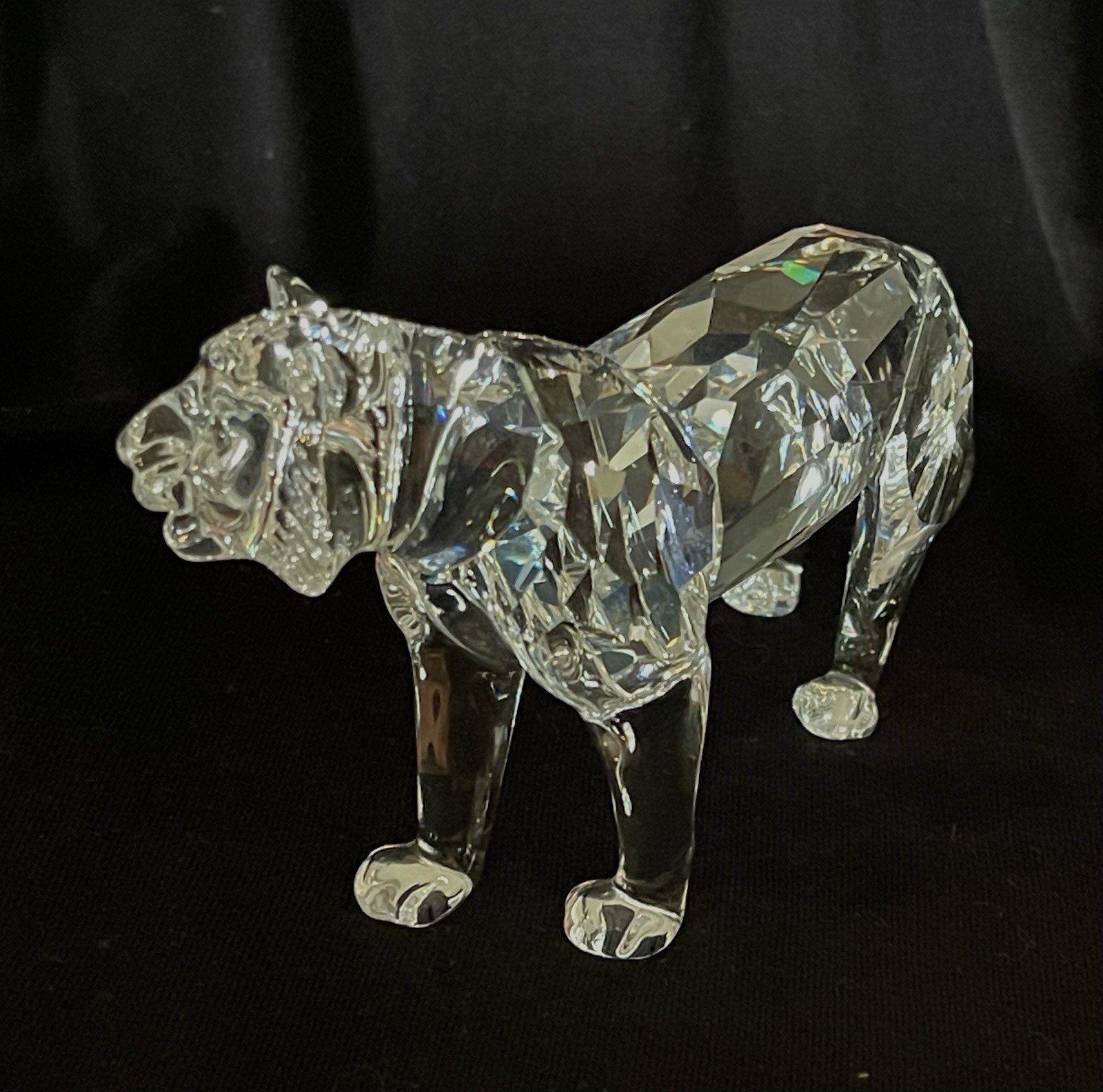 Swarovski Lion lioness ￼ Figurine Crystal Animals Collectible