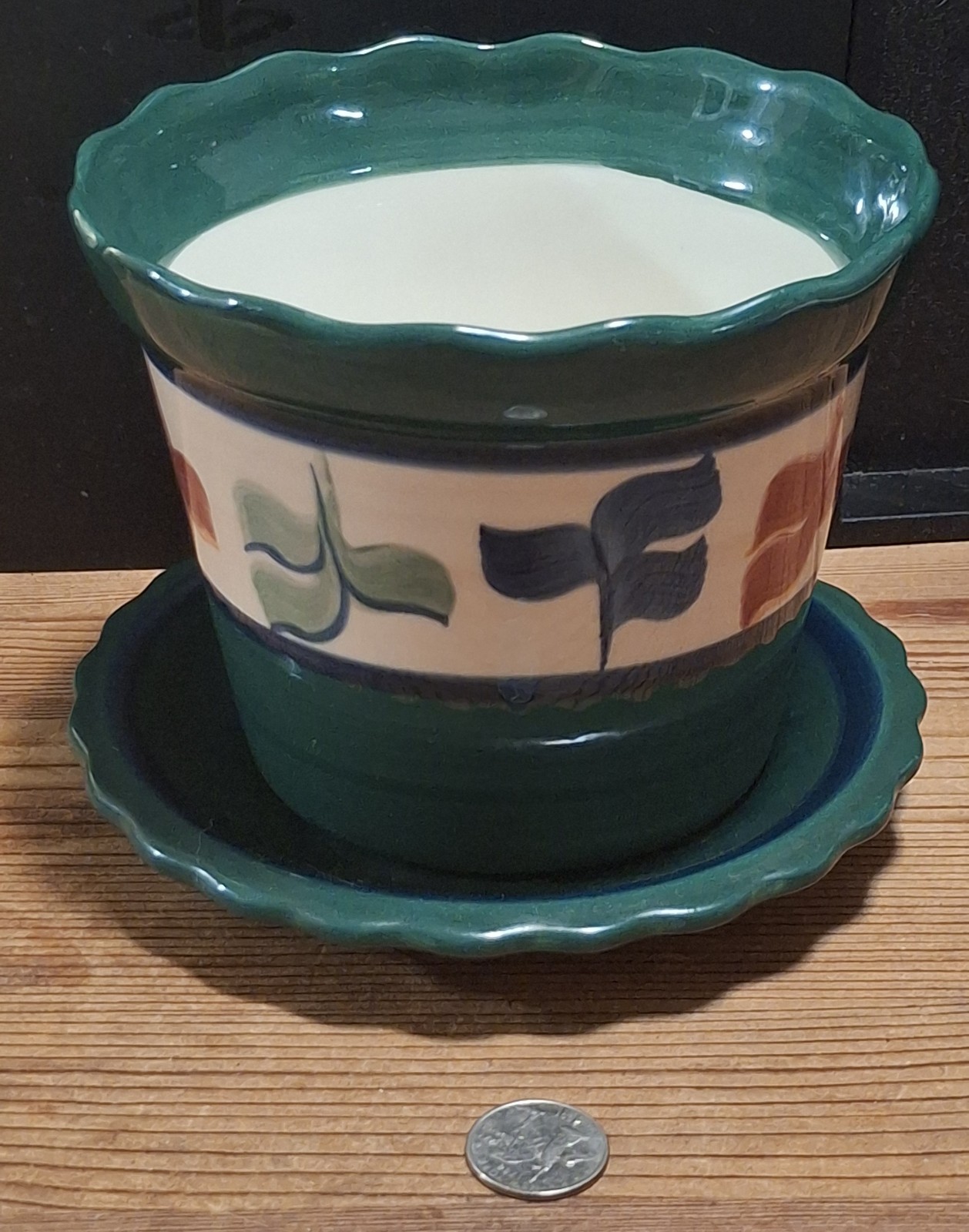 Gail Pittman Hand Painted Art Pottery Planter & Drip Tray Green Leaf Signed 1997